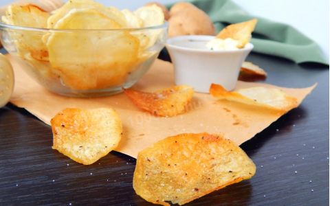 Чіпси картопляні з сирним соусом